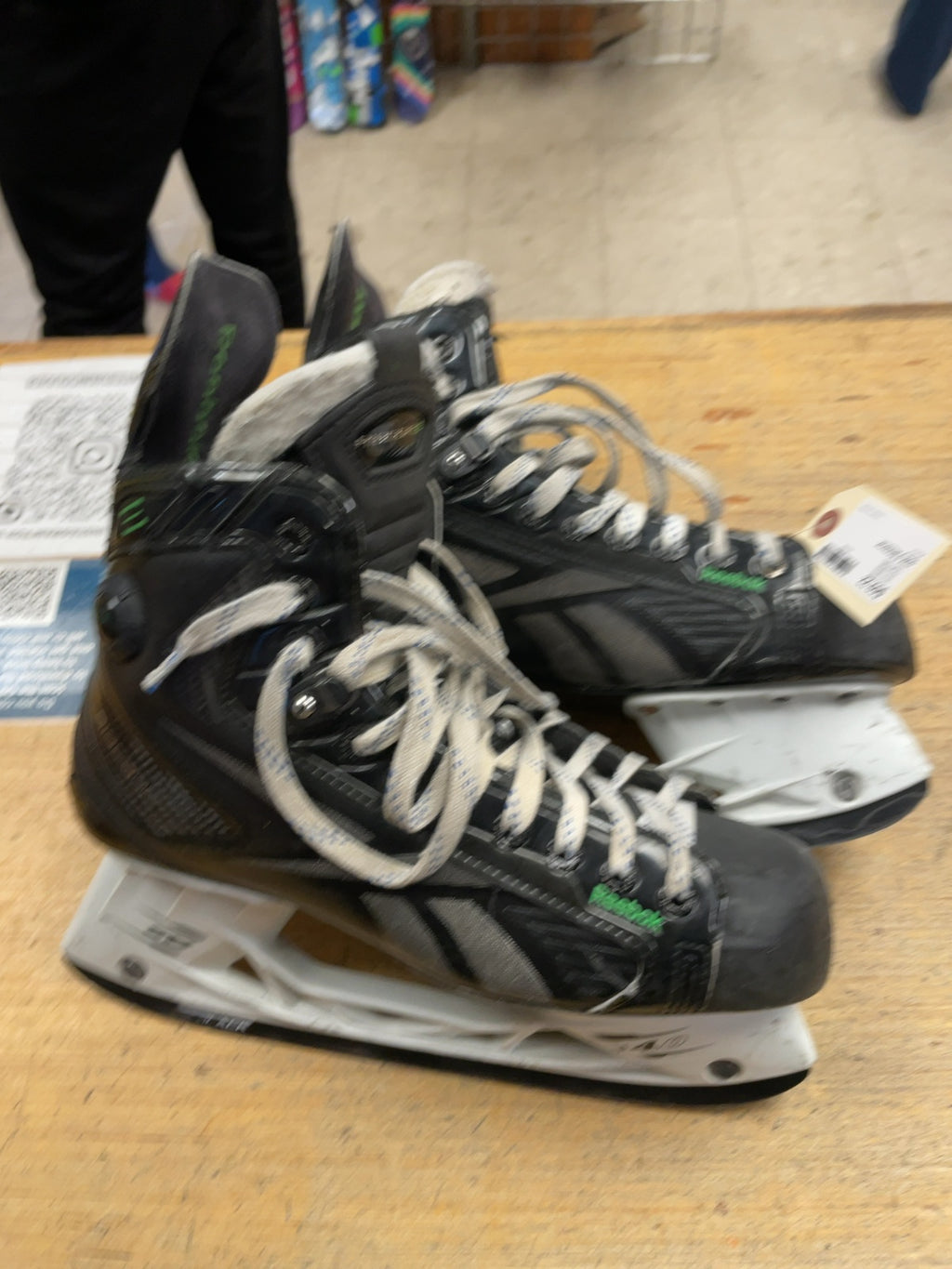 Reebok Ribcor Size 9 Ice Hockey Skates