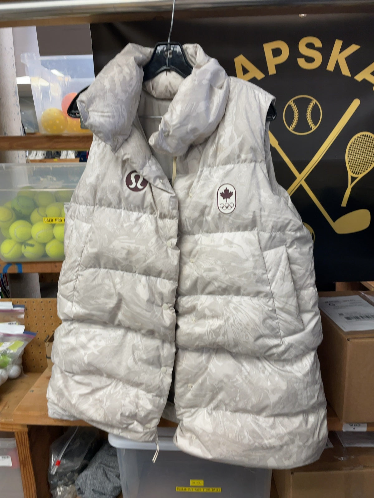 Lululemon Team Canada Long Puffer Vest Size 8