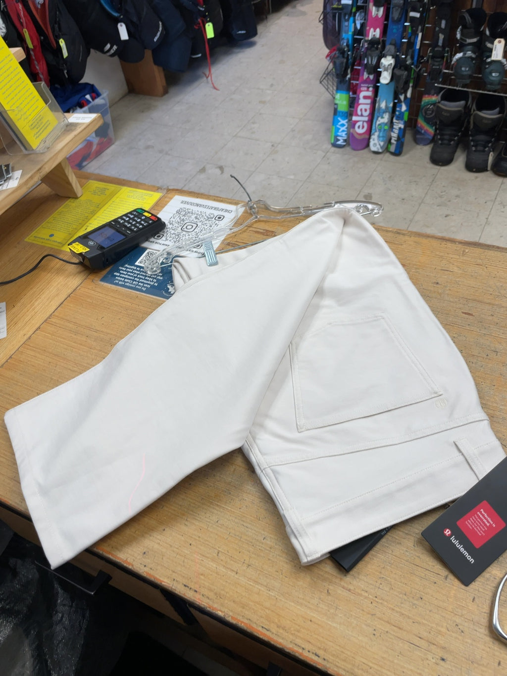 lululemon EasyFive Loose-Straight Pant 36W x 34L Cream