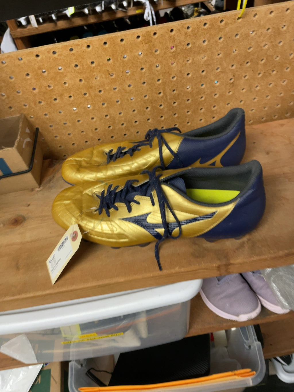 Mizuno Soccer Cleats Size 11 Gold/Purple