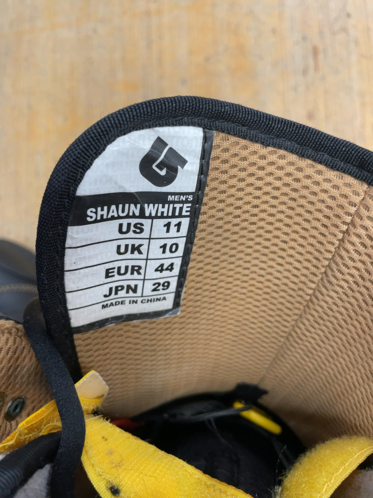 Burton Shaun White Size 11 Snowboard Boots