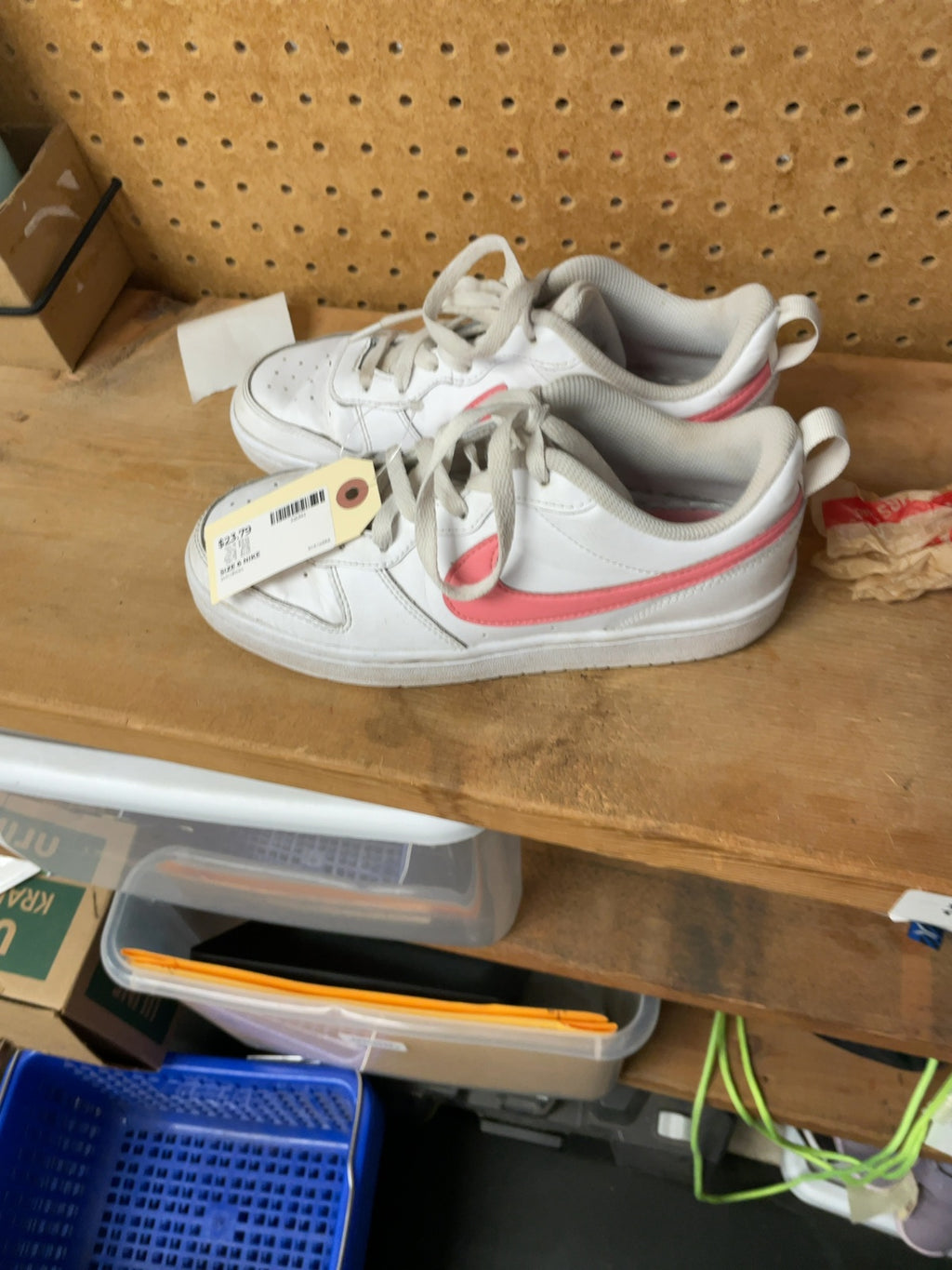 Nike Court Borough Low 2 Size 6Y White / Pink