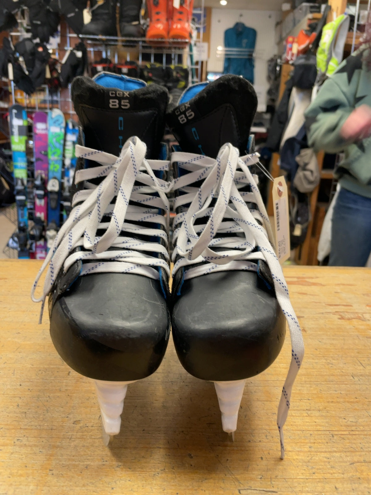 Flite CGX-85 Size 4 Ice Hockey Skates