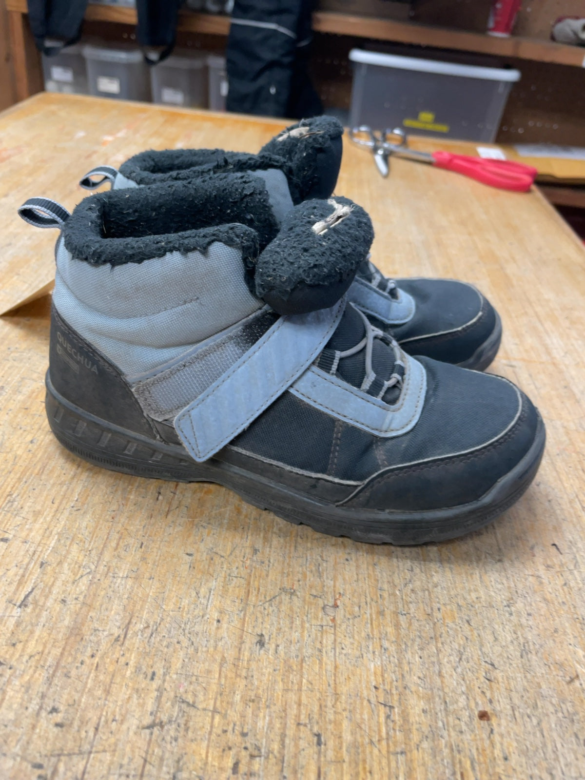 Quechua Size 1 Youth Winter Boots
