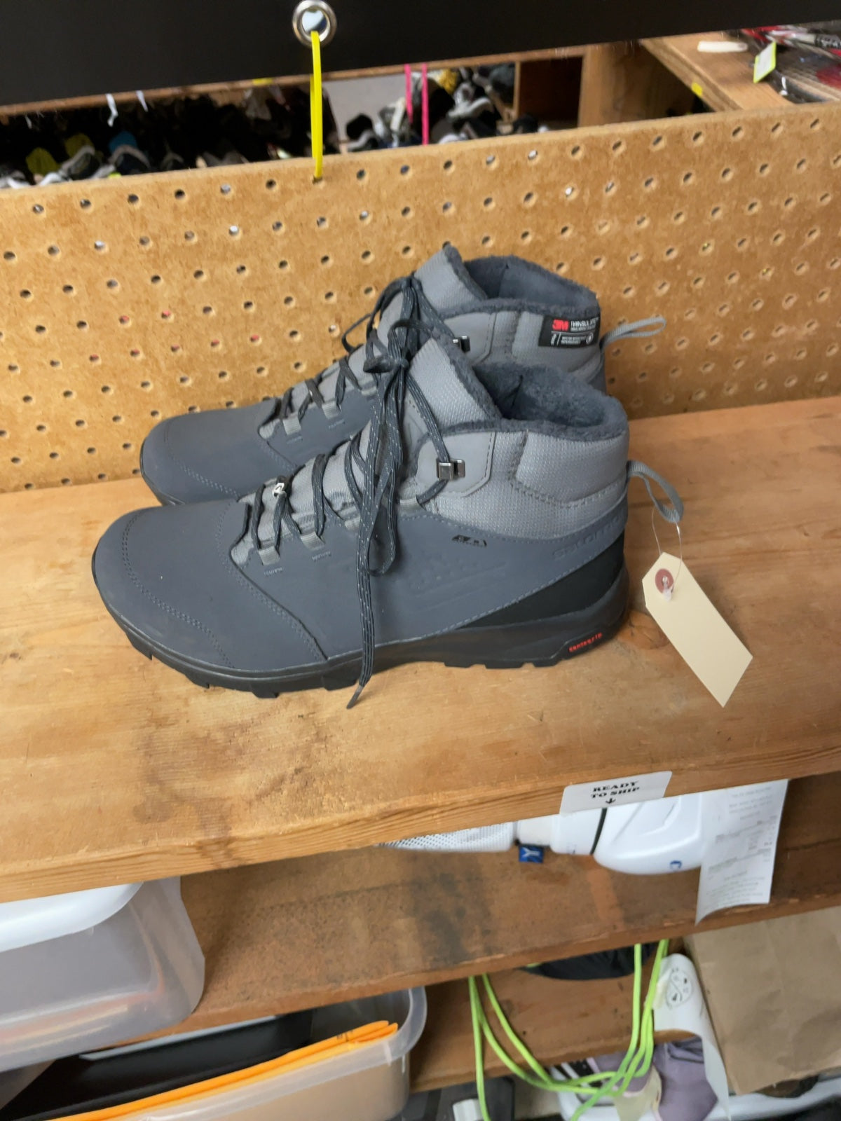 Salomon Thinsulate Contagrip Hiking Boots Size 9.5