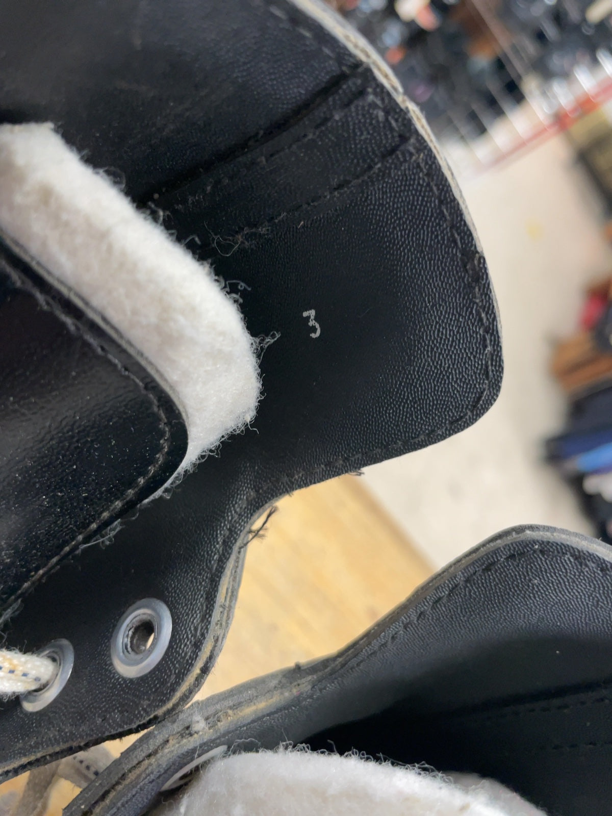 CCM Pro 196 Size 3 Hockey Skates