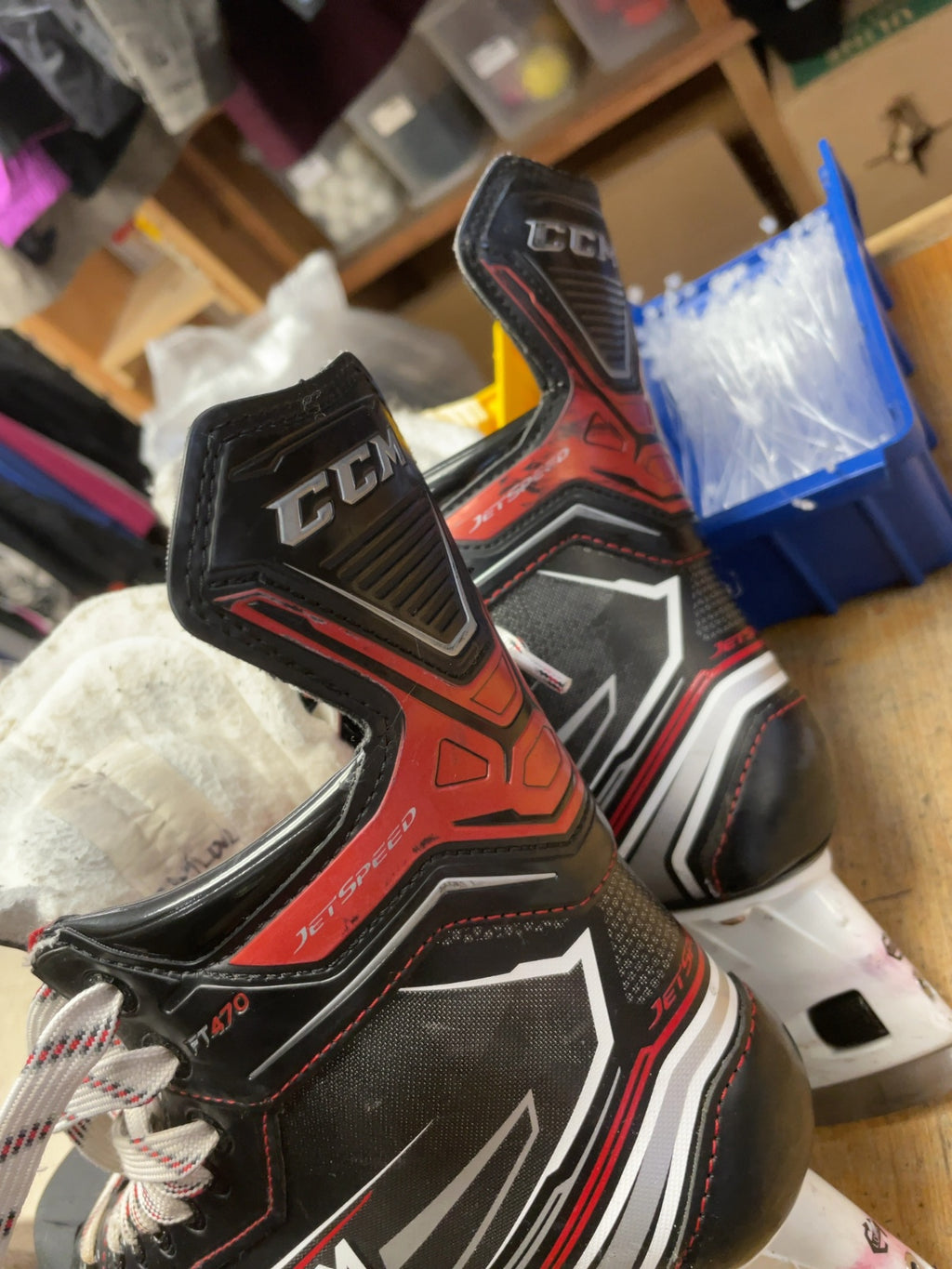 CCM JetSpeed FT470 Size 6.5 D Ice Hockey Skates