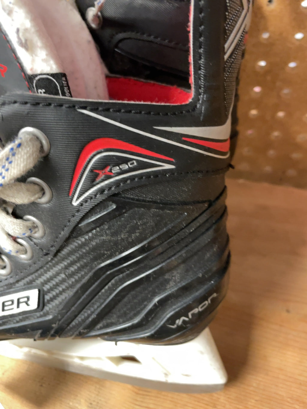 Bauer Vapor X250 Size 1 Hockey Skates