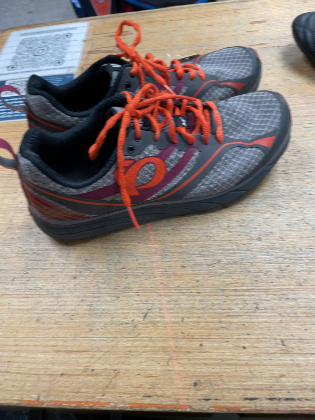 Pearl Izumi EM Trail M2 Size 10.5 US Trail Running Shoes