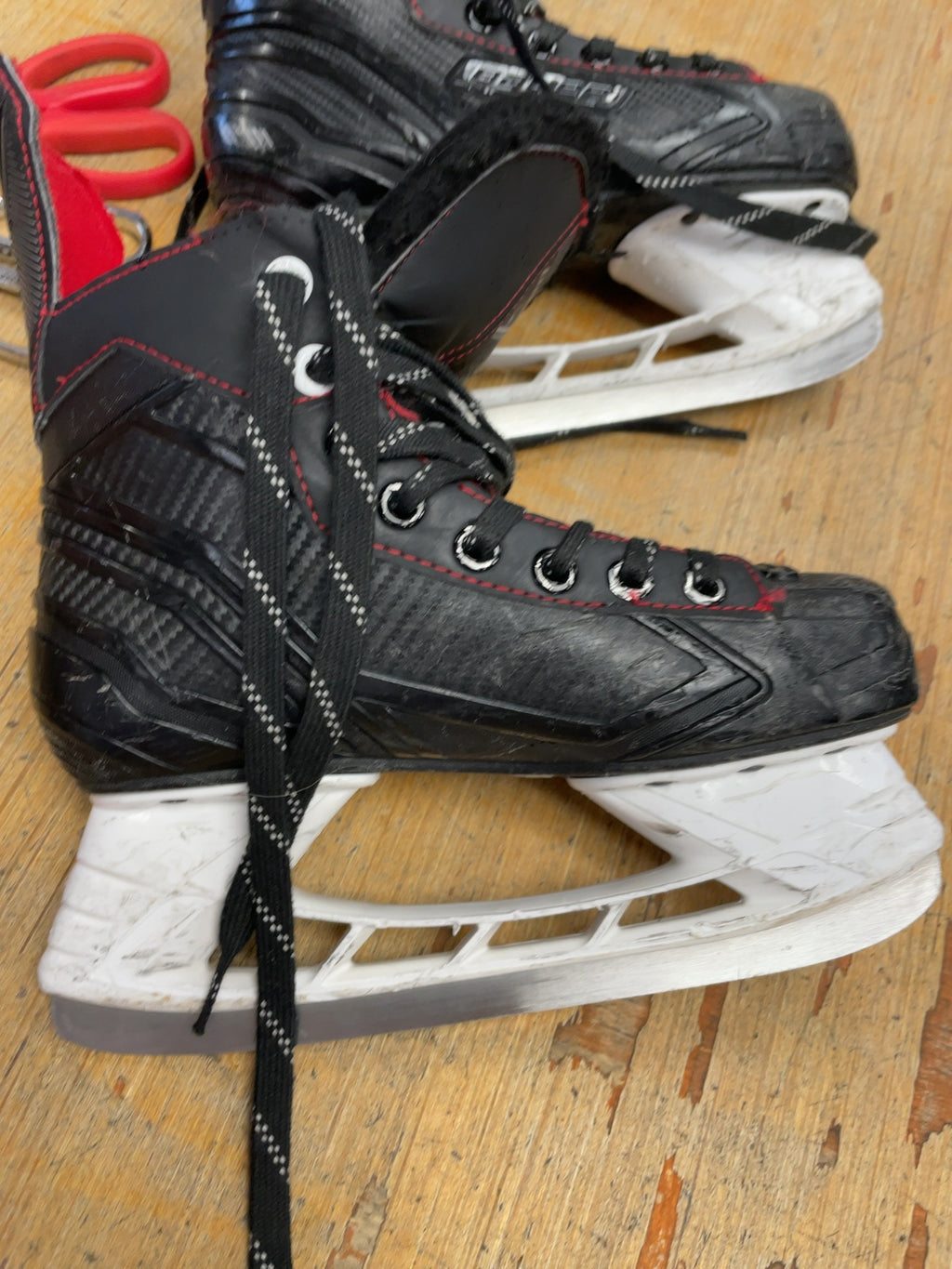 Bauer NS Size 3.5 Hockey Skates