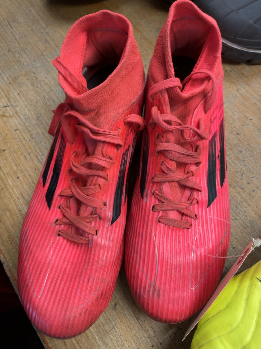 Adidas Size 7.5 Soccer Cleats Orange