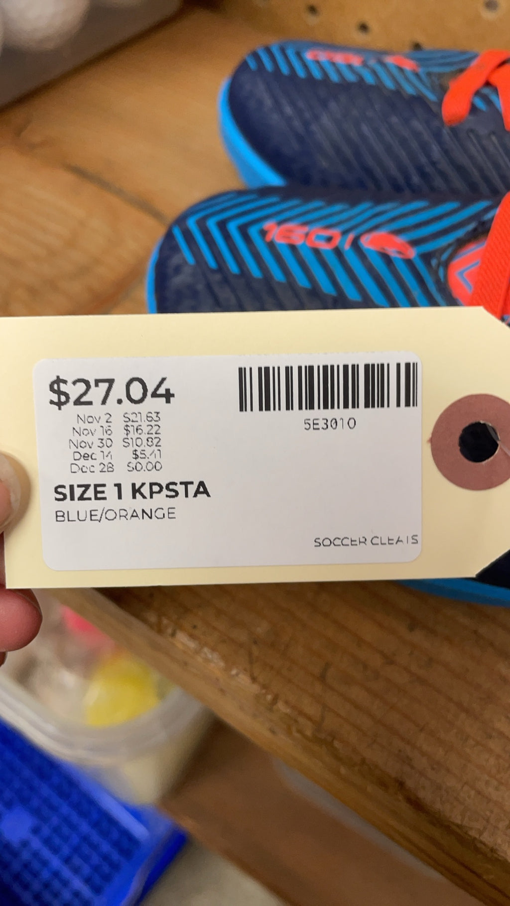 Kipsta 160 Size 1 Turf Soccer Shoes