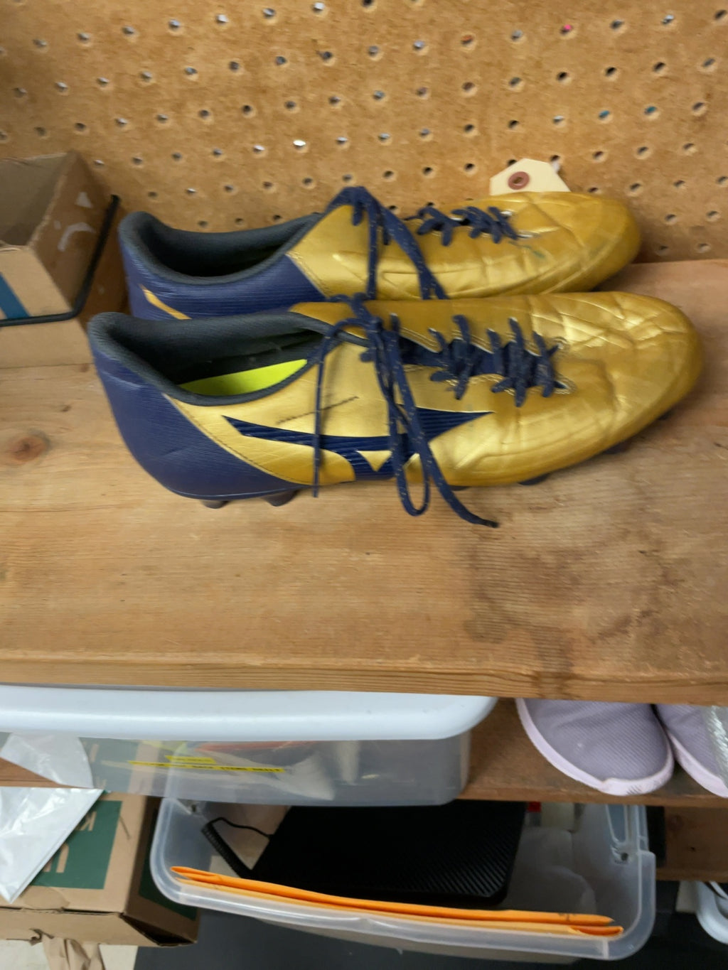 Mizuno Soccer Cleats Size 11 Gold/Purple