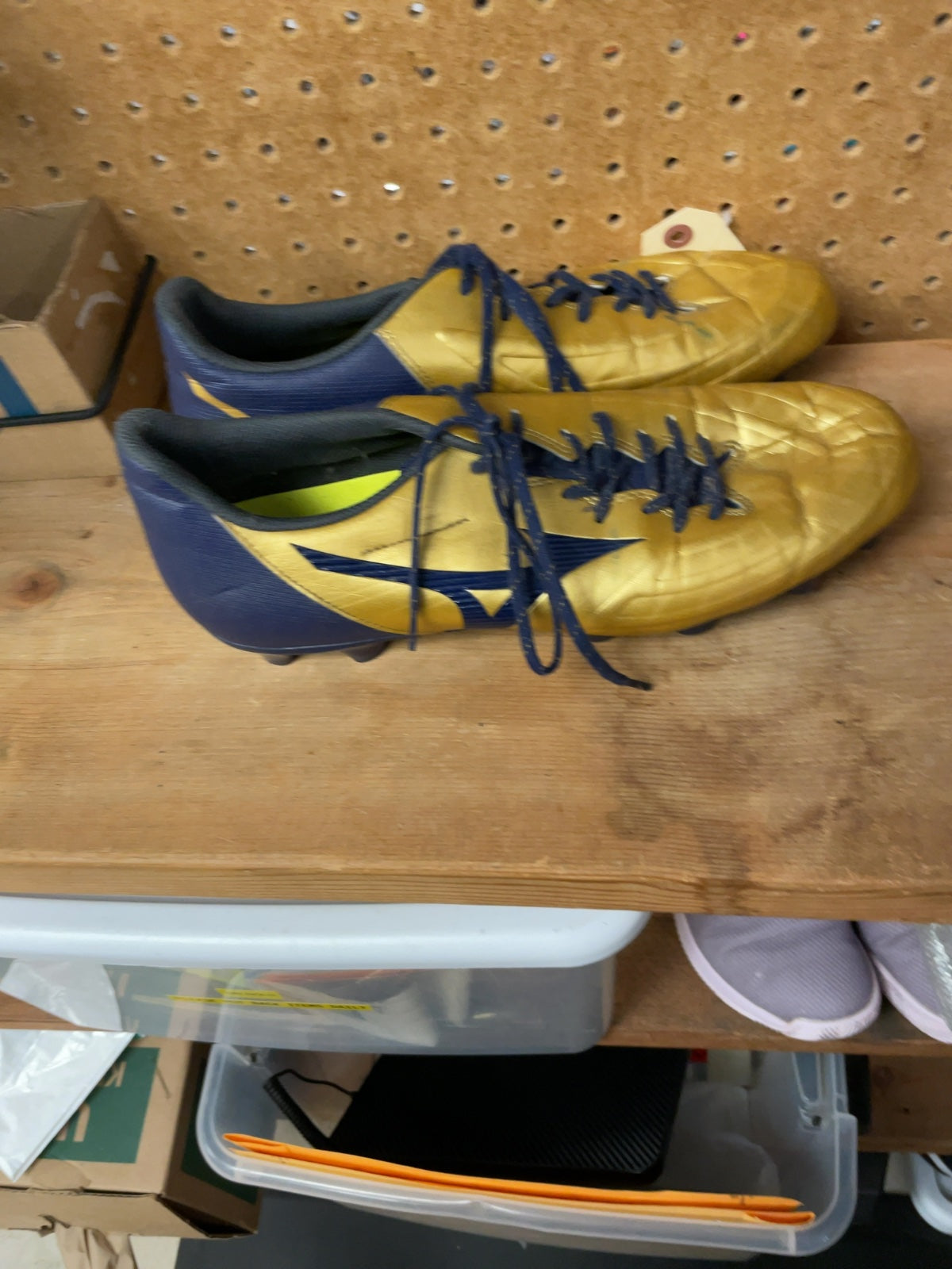 Mizuno Soccer Cleats Size 11 Gold/Purple