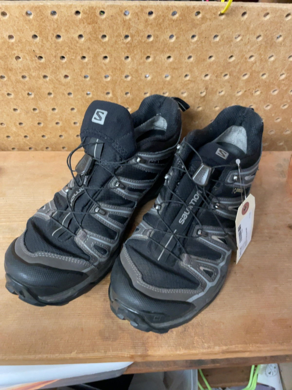 Salomon X-Ultra Size 9 US Women's Hiking Shoes
