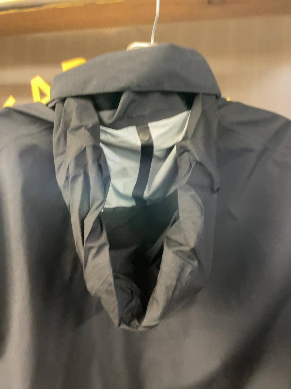 Lululemon Waterproof Jacket Size M Black