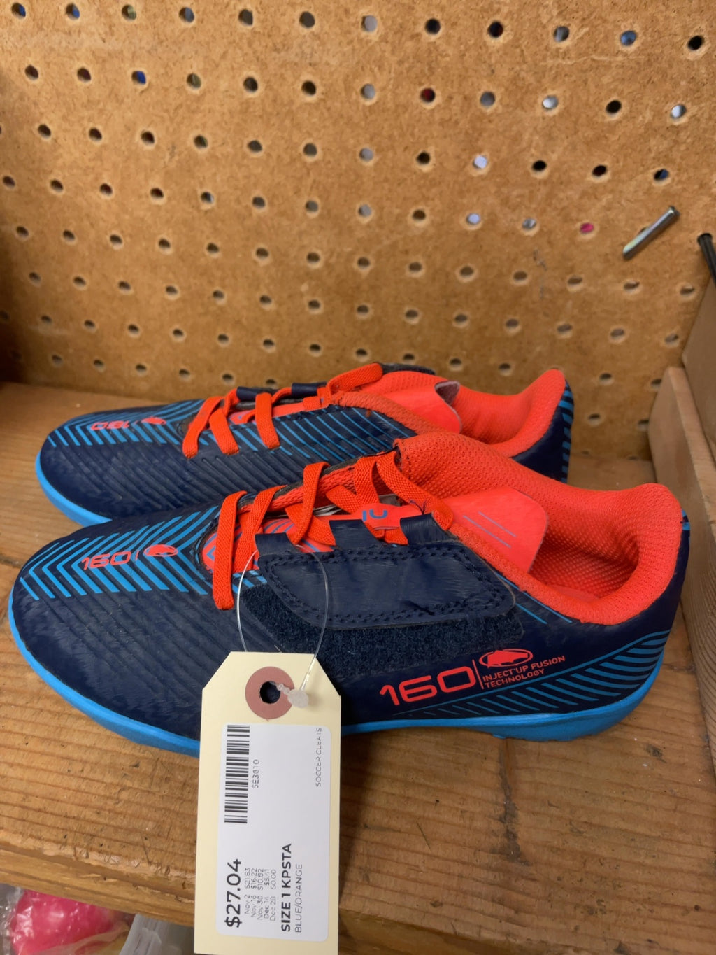 Kipsta 160 Size 1 Turf Soccer Shoes