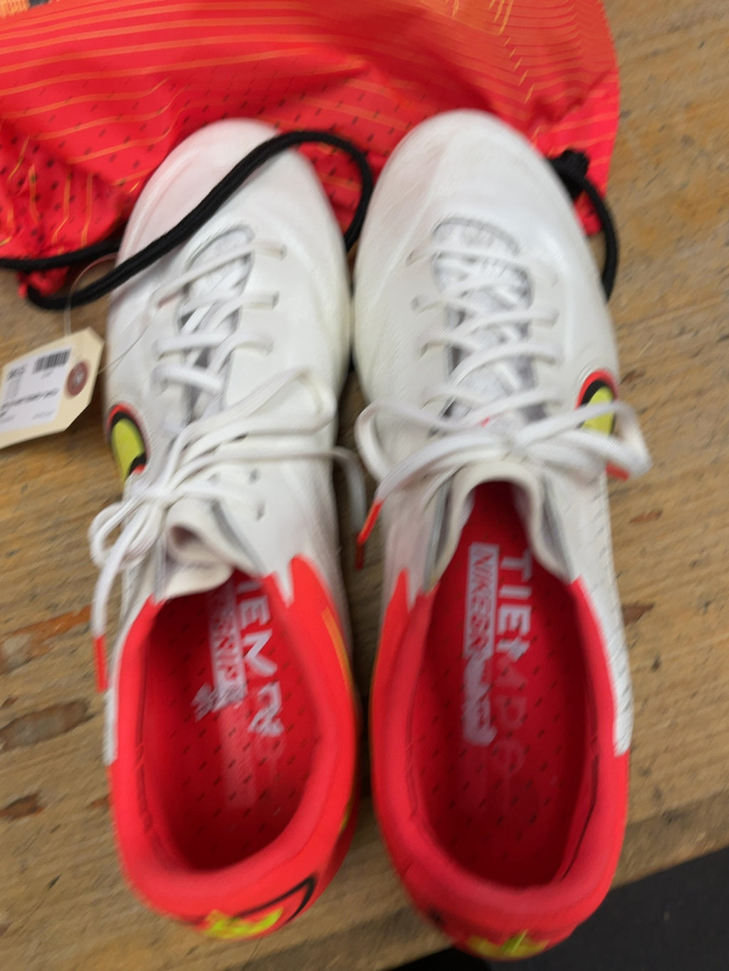 Nike Tiempo Legend Soccer Cleats Size 10.5 With Bag