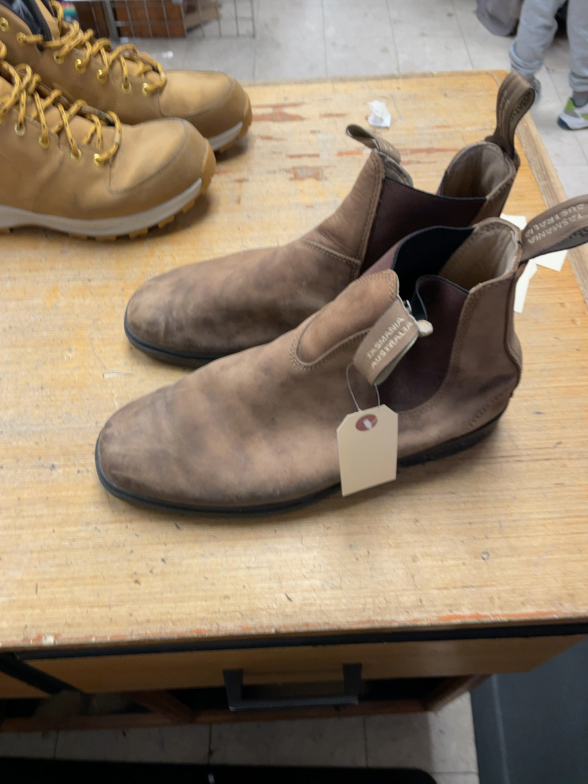 Blundstone Chelsea Boots Size 10 AU/UK (Size 12?) Tan