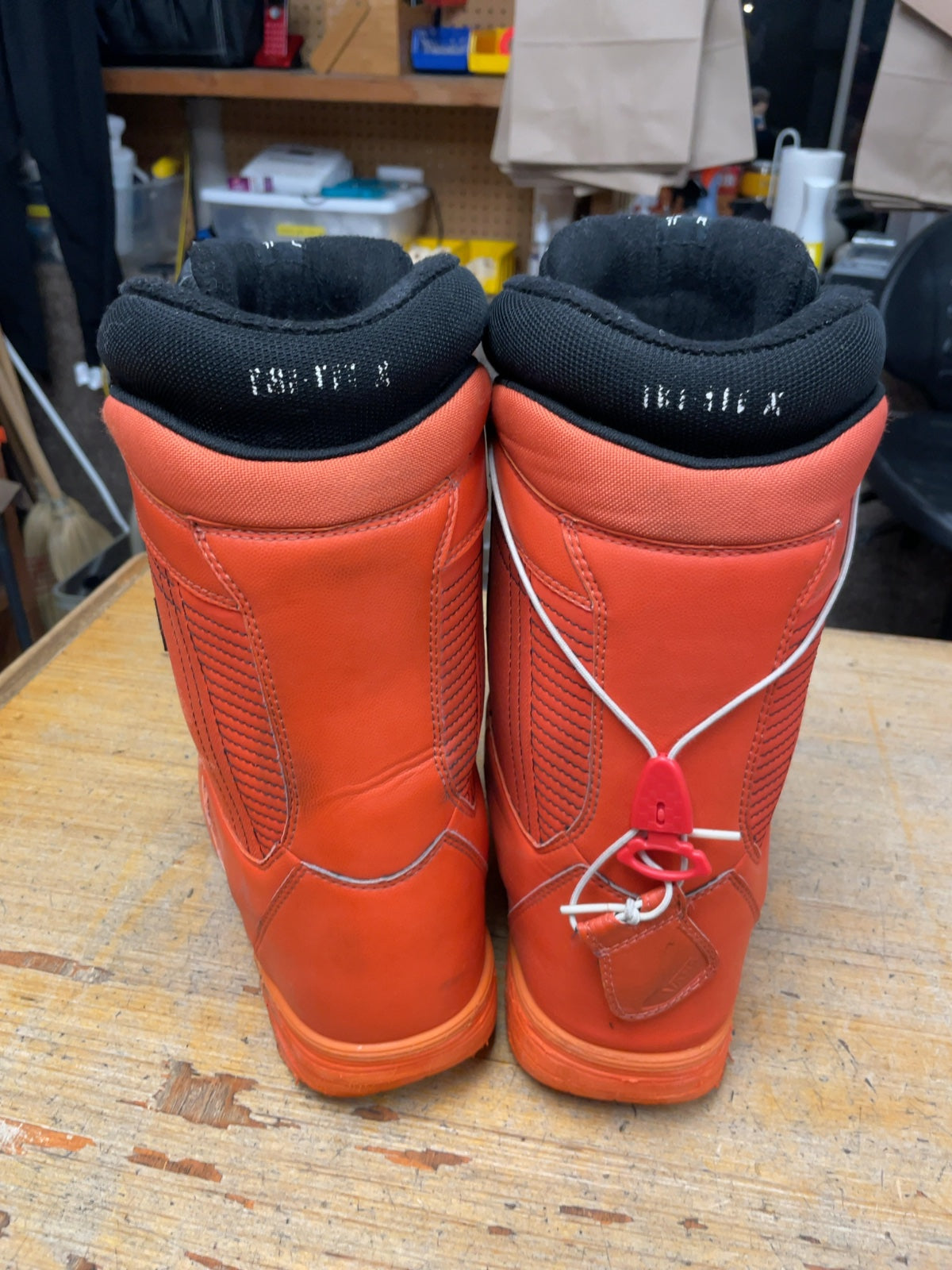 Vans Encore Size 11 US BOA Snowboard Boots Orange