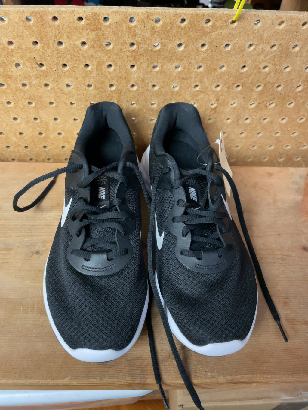 Nike Revolution 6 Next Nature Size 8 US Running Shoes