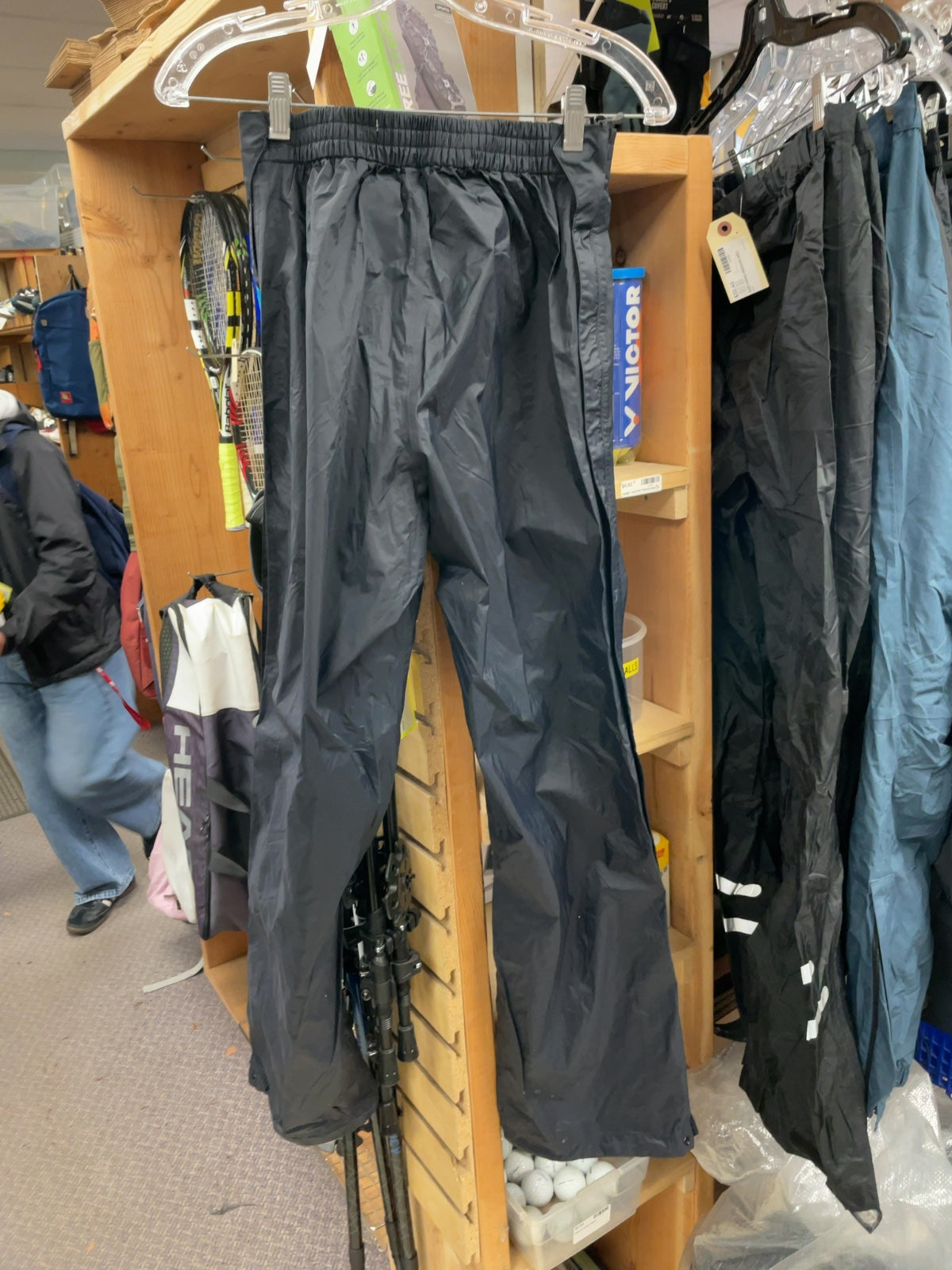 MEC Size Small Men's Rain Pants