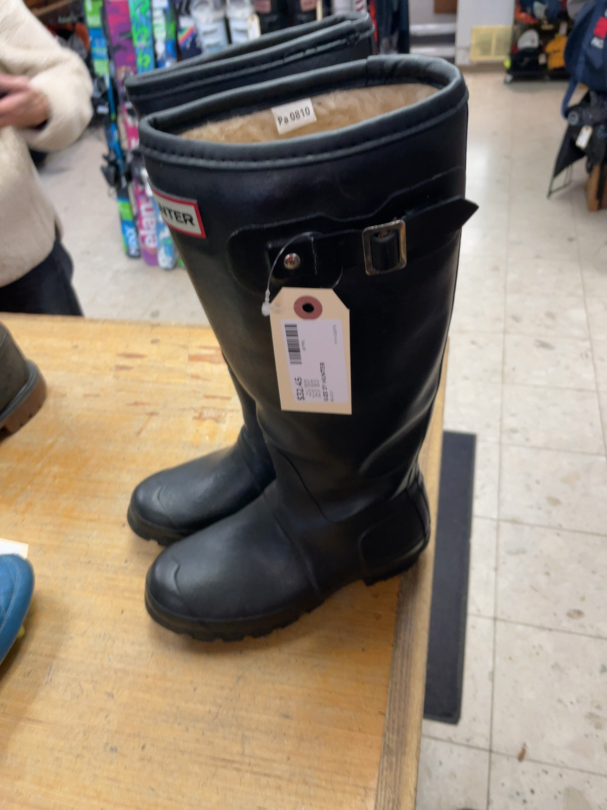 Hunter Tall Fleece-Lined Rain Boots Size 3