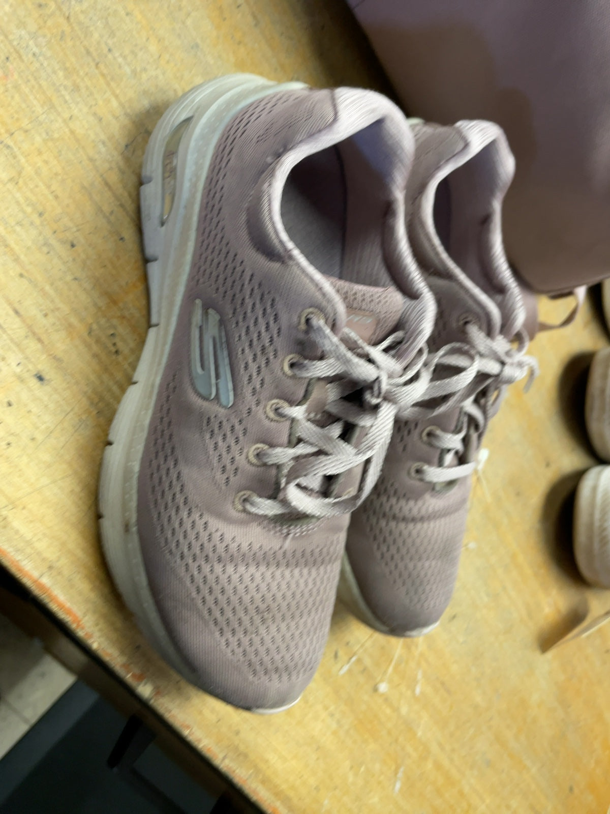 Skechers Arch Fit Size 5.5 US Pink Running Shoes