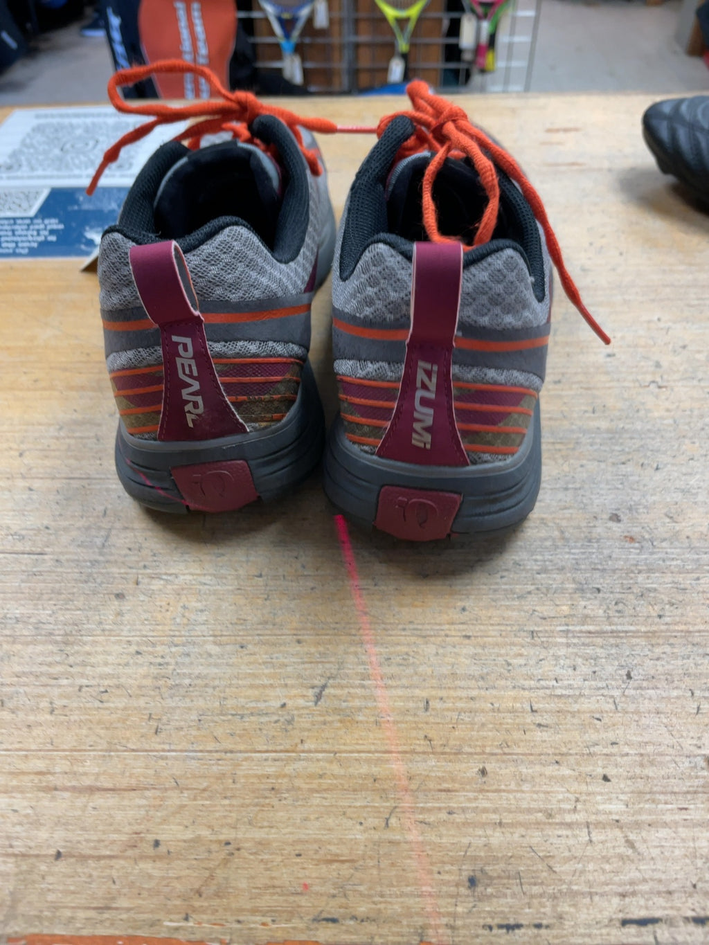 Pearl Izumi EM Trail M2 Size 10.5 US Trail Running Shoes
