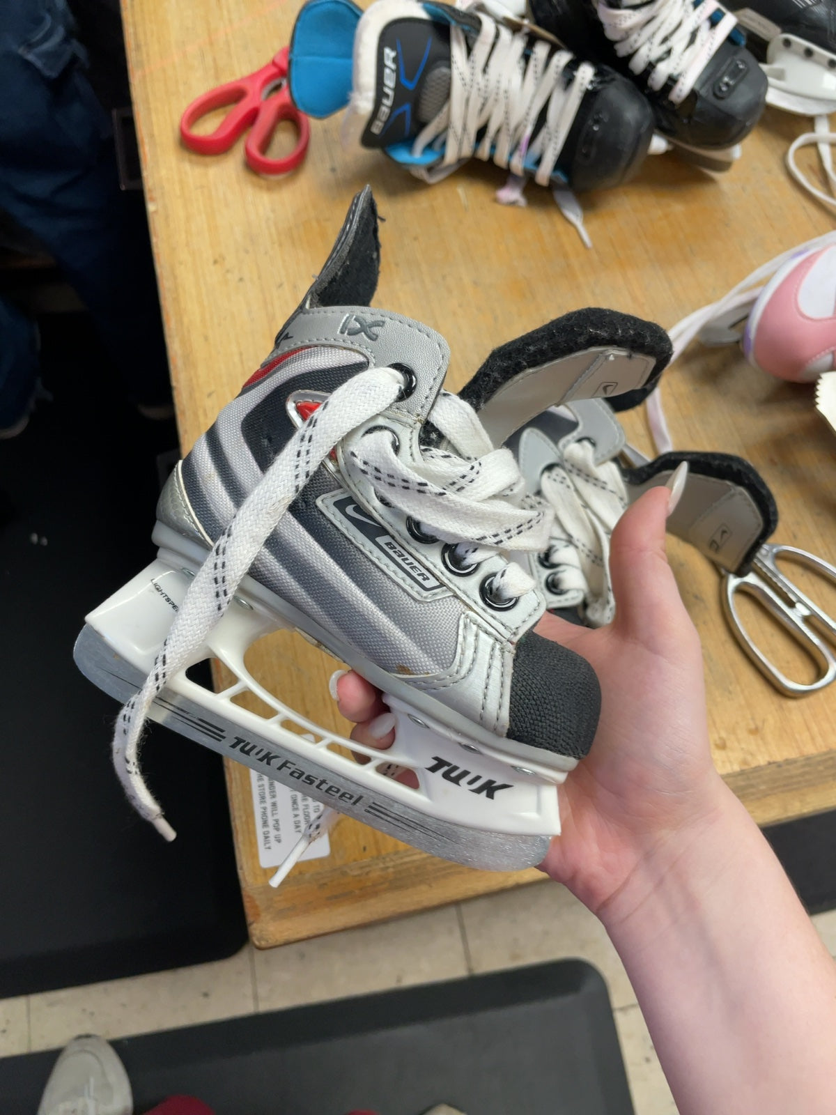 Nike Bauer Supreme One95 Y6 Youth Hockey Skates