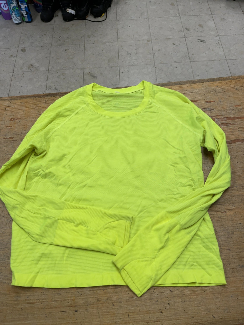 lululemon Swiftly Tech Size 14 Neon Long Sleeve Shirt