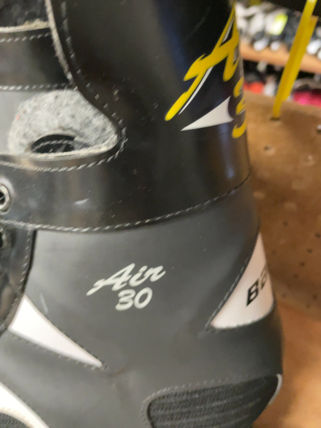Bauer Air 30 Size 11.5 Hockey Skates
