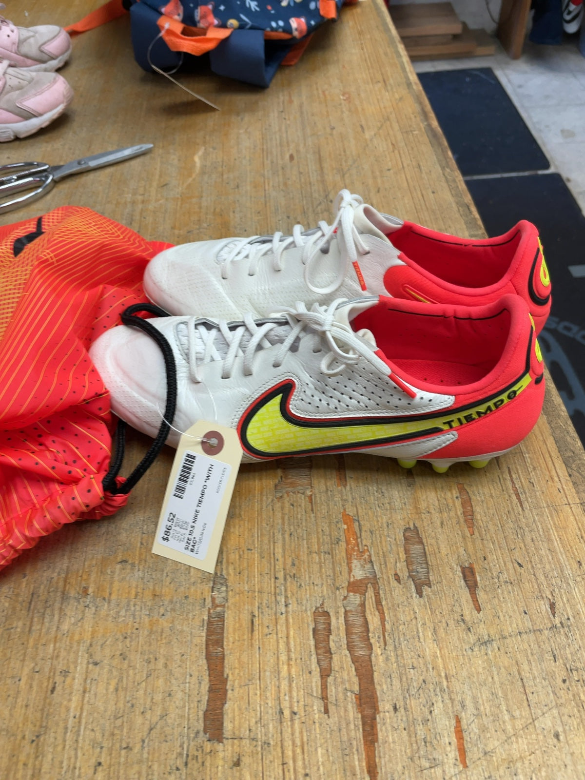 Nike Tiempo Legend Soccer Cleats Size 10.5 With Bag