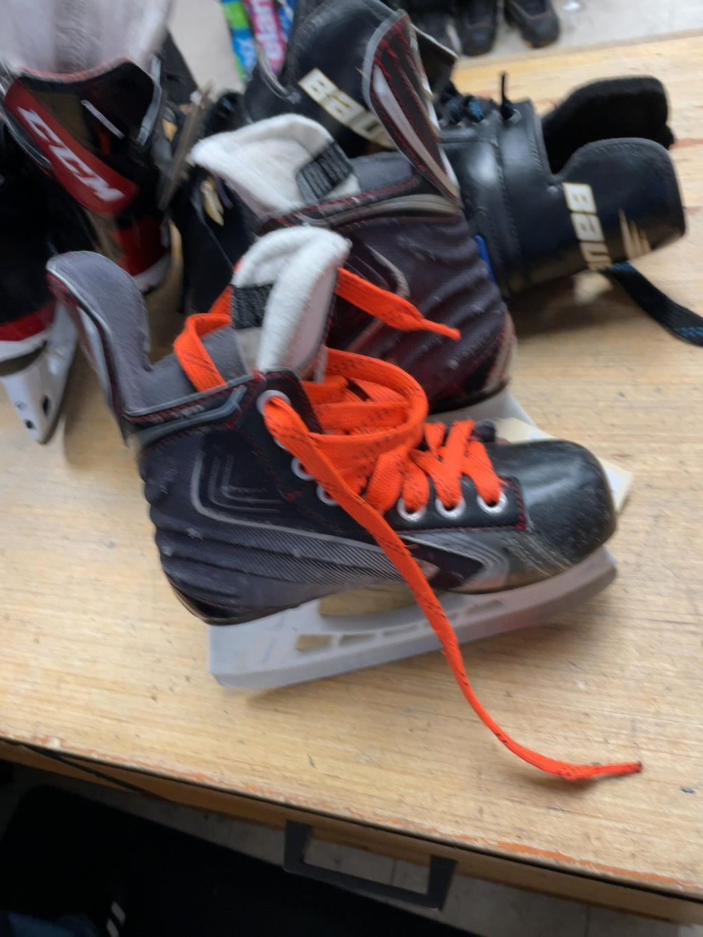 Bauer Vapor X60 Y12.5 Ice Hockey Skates