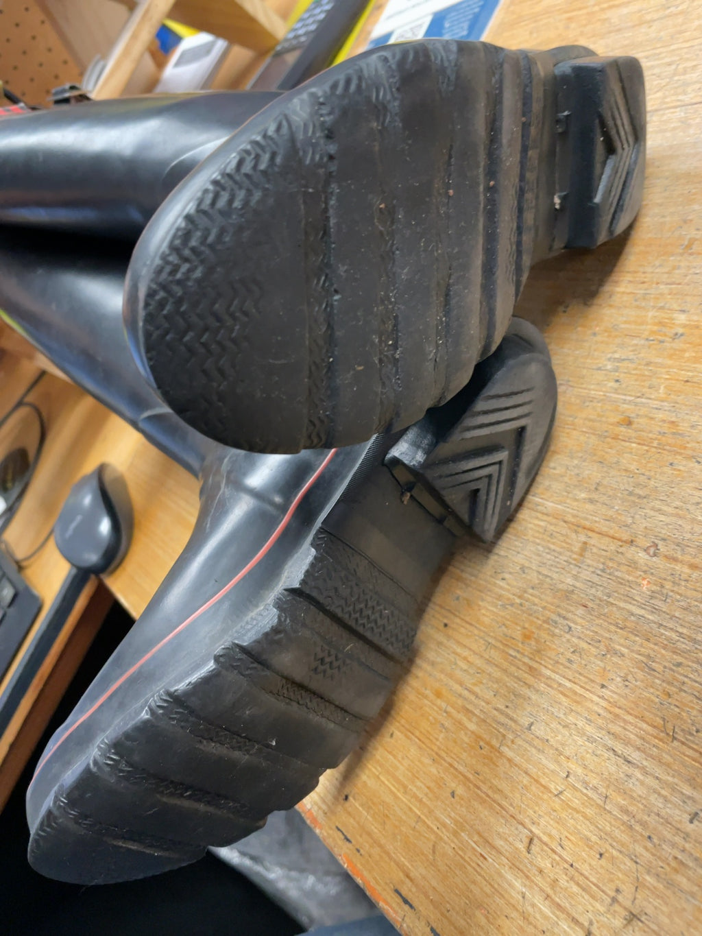Hunter Rain Boots Size 4 Black/Red Stripes