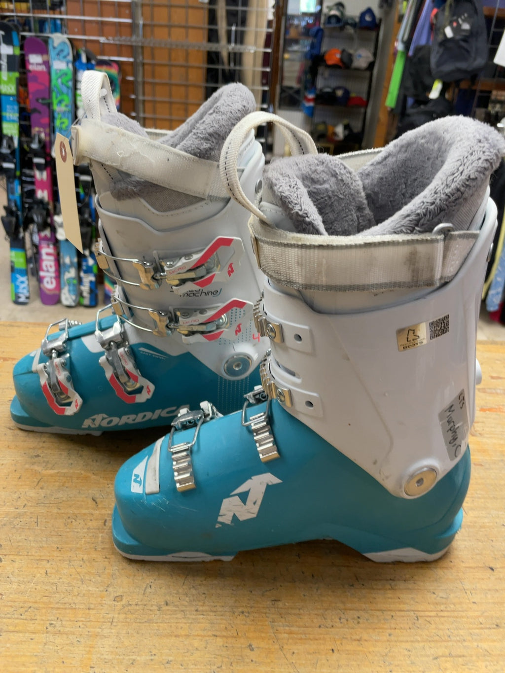 Nordica Speedmachine J 4 Size 23.5 Women's Ski Boots