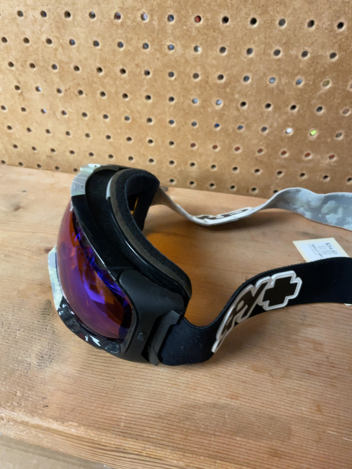 SPY Ski & Snowboard Goggles Grey & Black