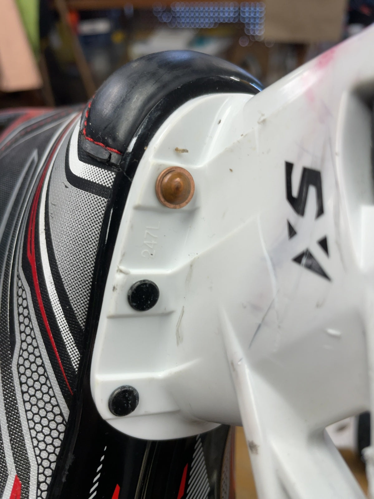 CCM JetSpeed FT470 Size 6.5 D Ice Hockey Skates