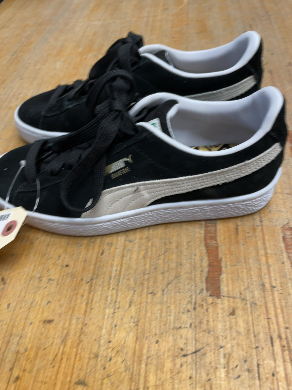 Puma Suede Classic Size 4C US Black/White