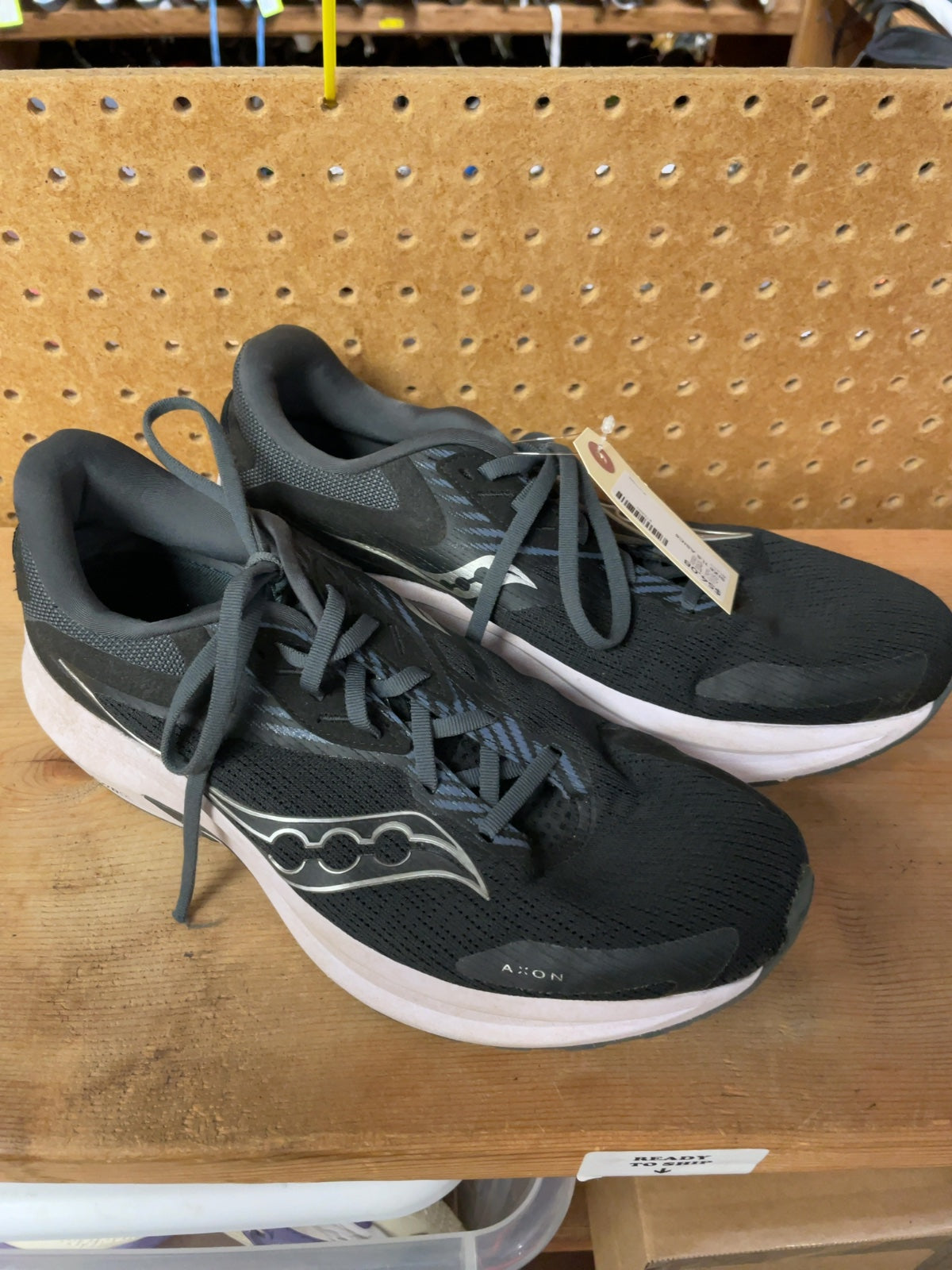 Saucony Axon Size 11.5 Running Shoes