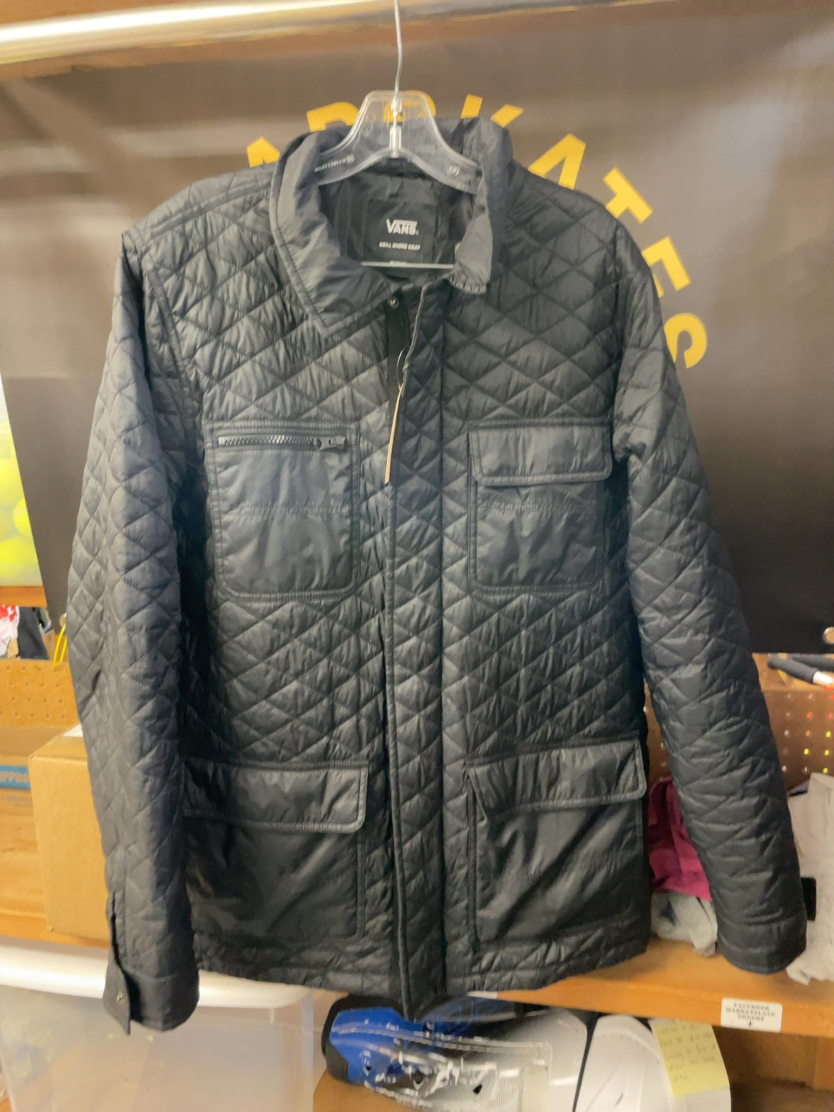 Vans Drill Chore Coat Size Medium Black Quilted Jacket