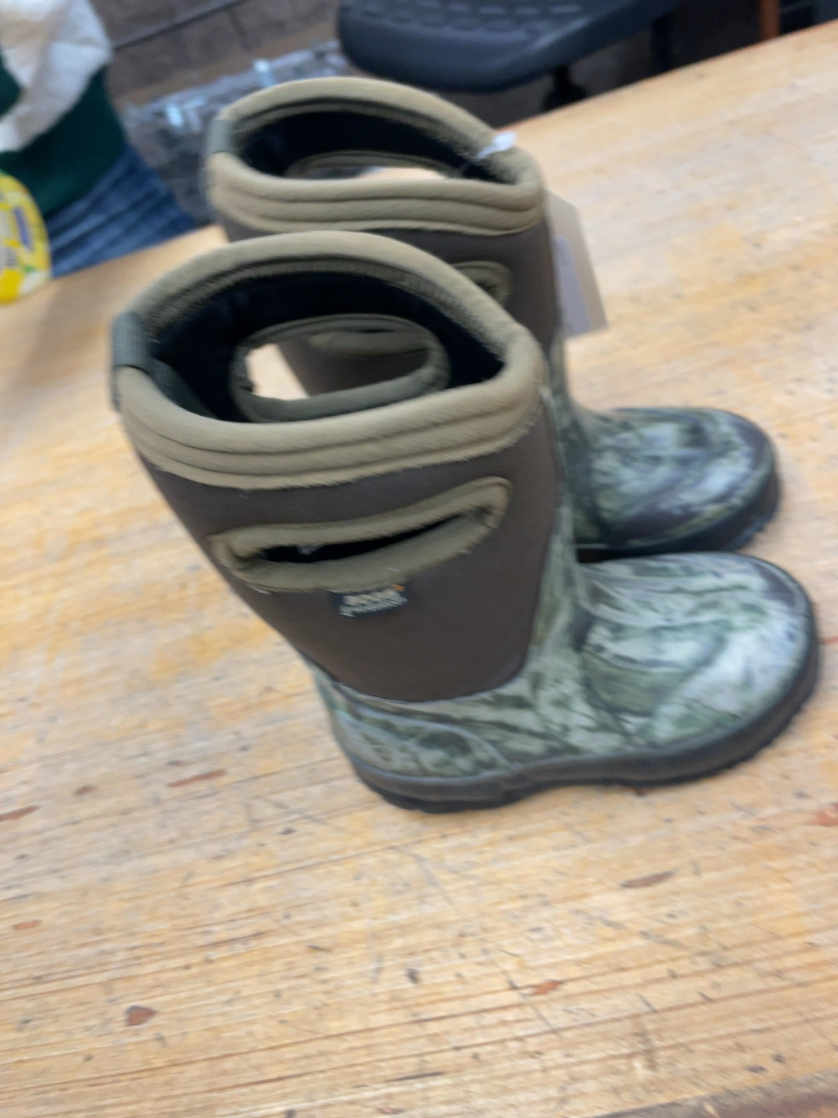 Bogs Classic Camo Waterproof Winter Rain Boots Size 8C