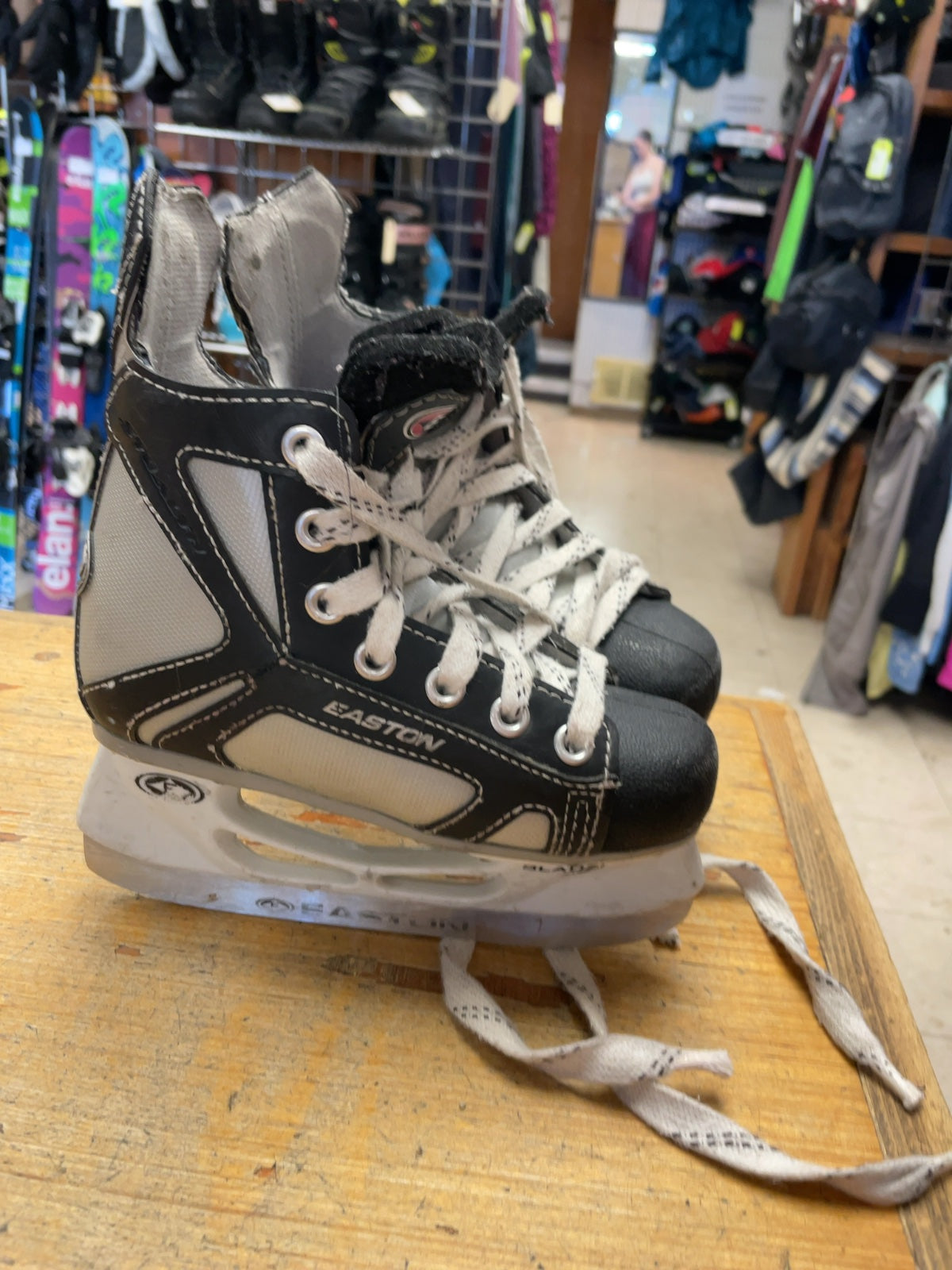 Easton Stealth S1 Youth Ice Hockey Skates Size 11C