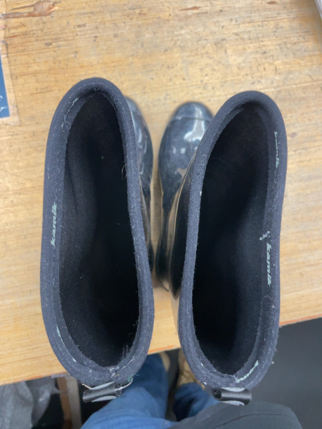 Kamik Size 9 Rain Boots