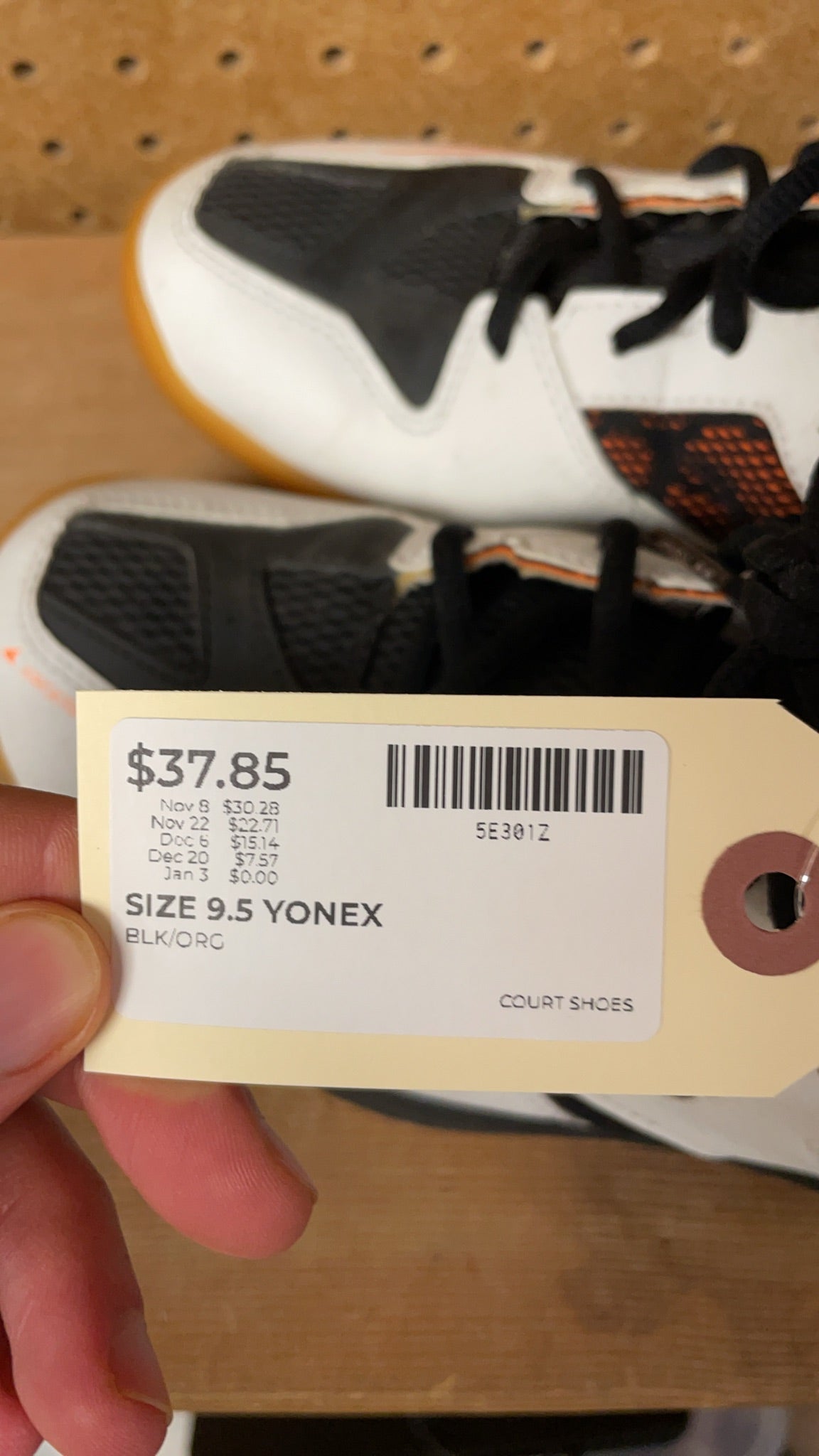 Yonex Power Cushion Size 9.5 US Court Shoes