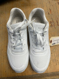 Skechers Uno Stand on Air Size 8 US White Sneakers