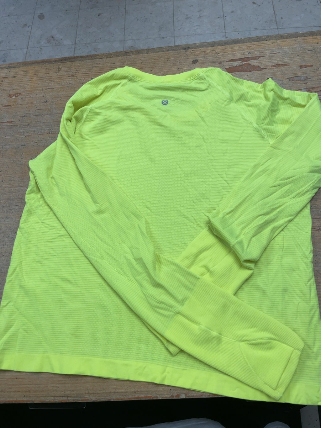 lululemon Swiftly Tech Size 14 Neon Long Sleeve Shirt
