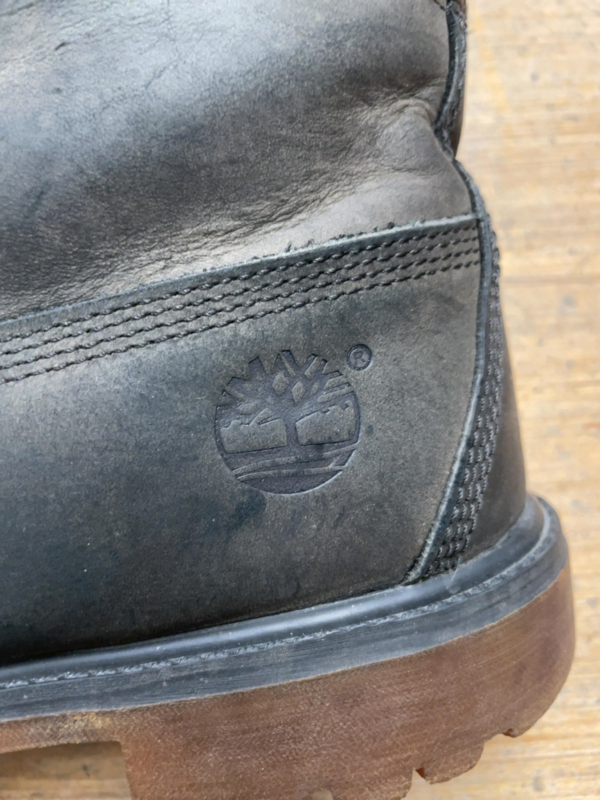 Timberland 6-Inch Premium Boots Size 9