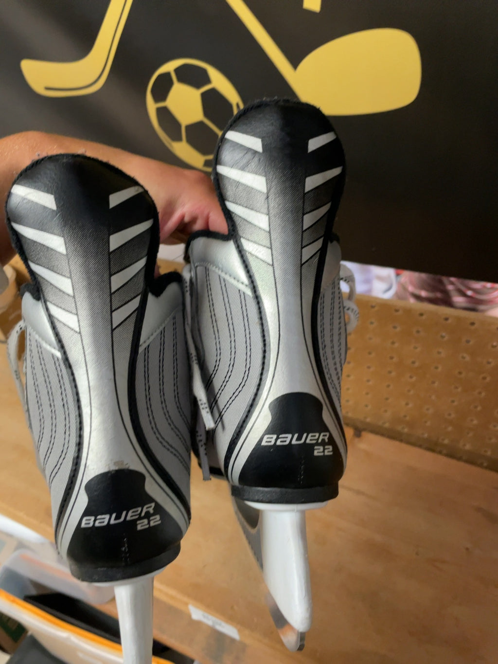 Bauer 22 Size 2 Hockey Skates