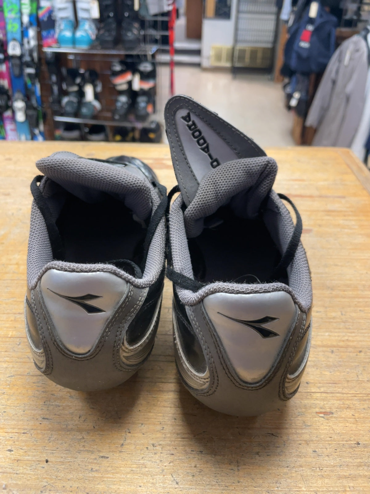 Diadora Size 9 Soccer Cleats